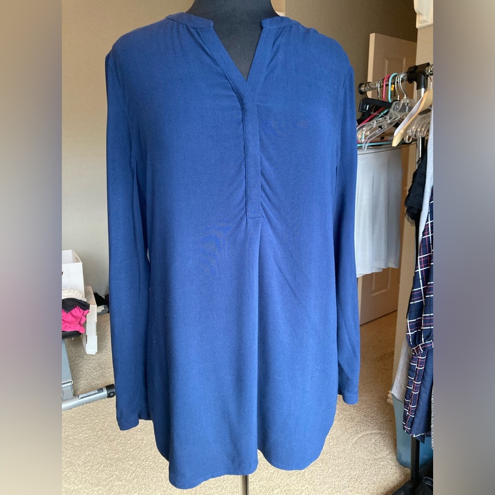 Johnston & Murphy soft, long sleeve navy tunic, size small
